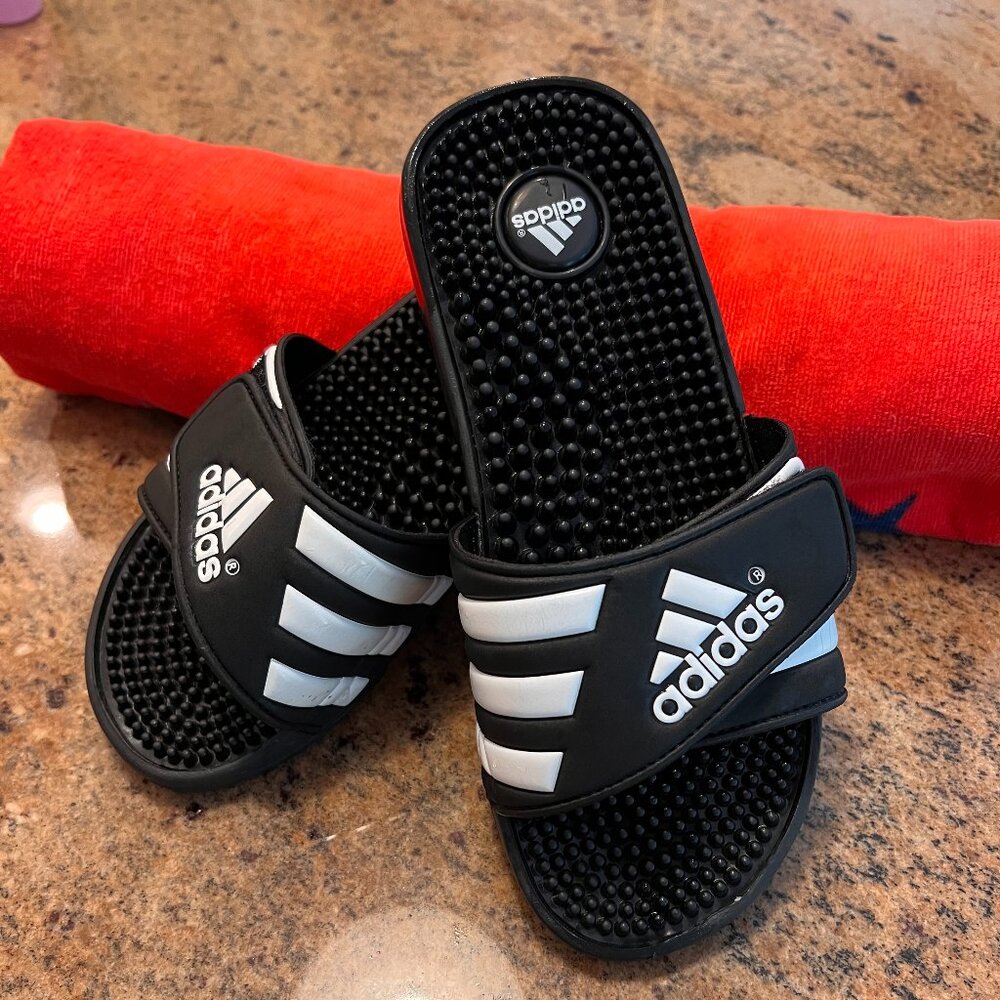Adidas Adissage Slides - Kids - Size 6